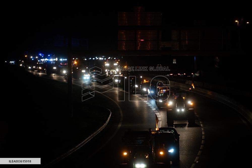 French Farmers Launch Protests Against Mercosur Agreement - Velizy