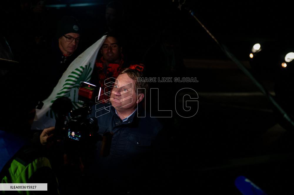 French Farmers Launch Protests Against Mercosur Agreement - Velizy