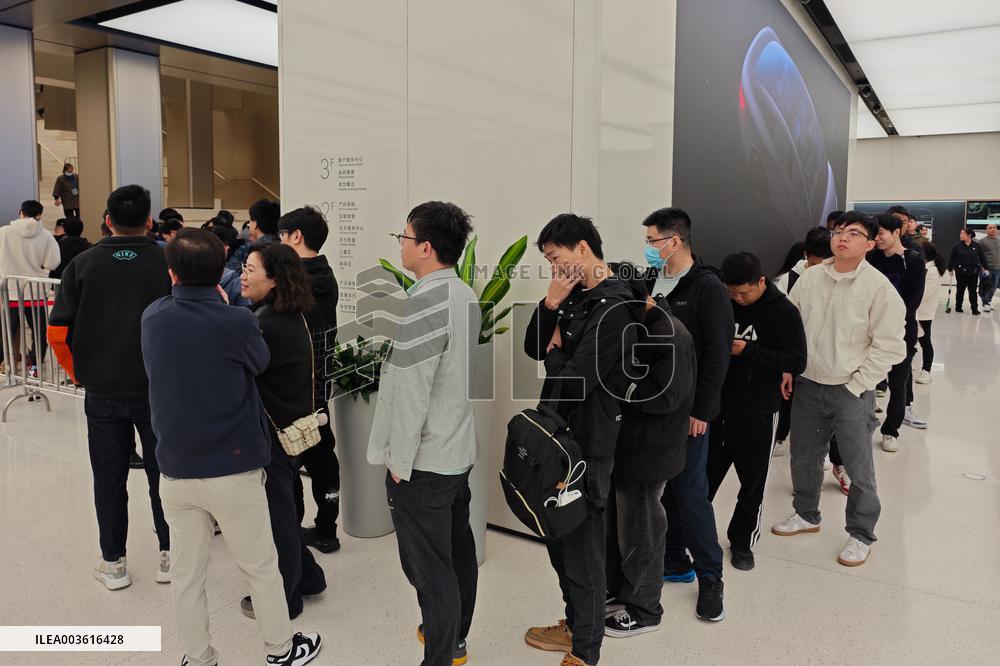 Huawei Mate70 Open Booking