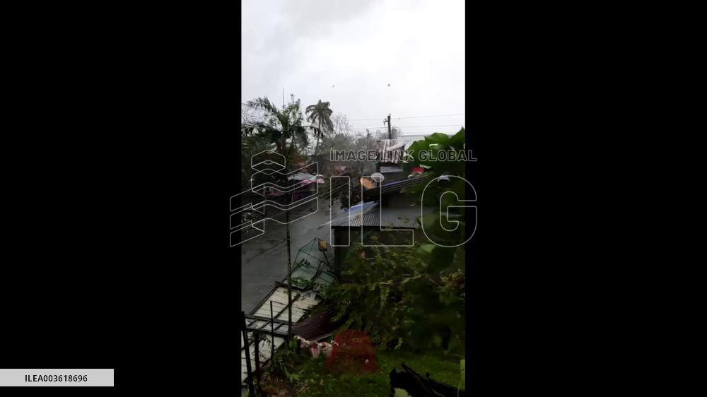 Philippines: Typhoon Man-Yi Batters Luzon, Causing Widespread Flooding, Damage 3