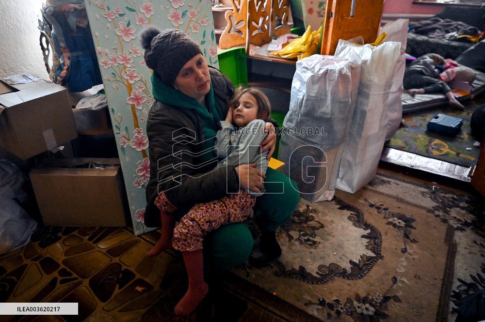 Evacuation of multi-child family from frontline Uspenivka in Zaporizhzhia region