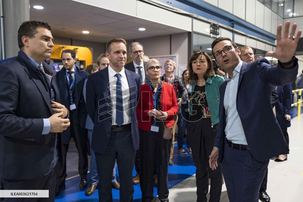 Minister Delegate for Industry Visits Nexteam - Toulouse
