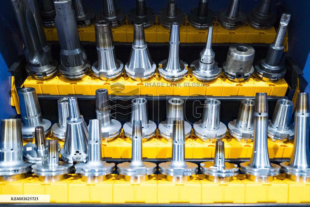 Minister Delegate for Industry Visits Nexteam - Toulouse