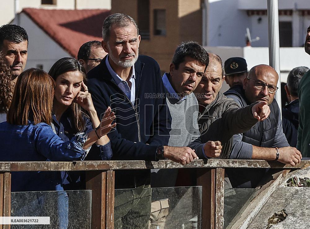 Royals Visit Chiva Three Weeks After The DANA - Valencia