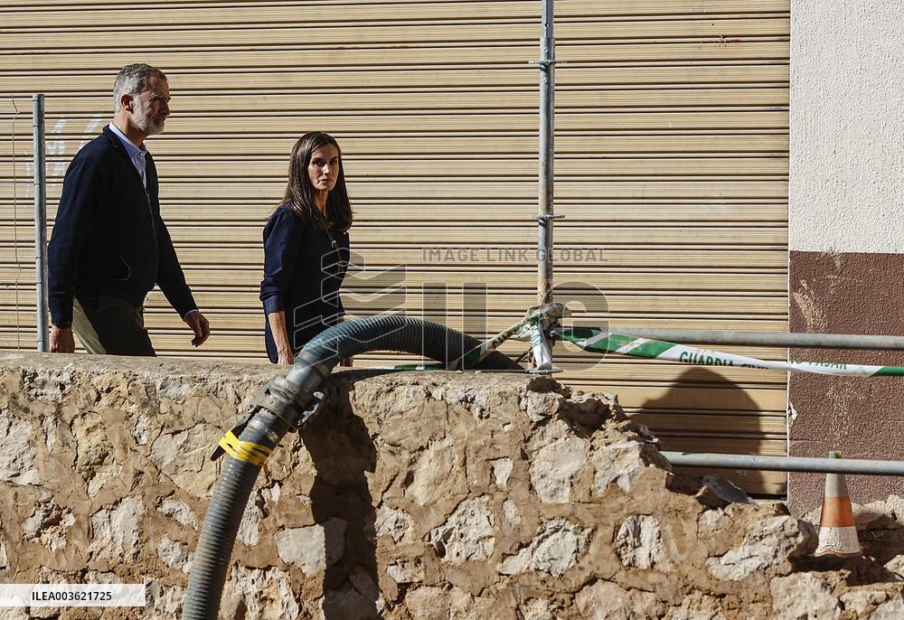 Royals Visit Chiva Three Weeks After The DANA - Valencia