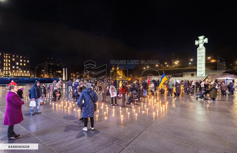 1000 candles lit in support of Ukraine