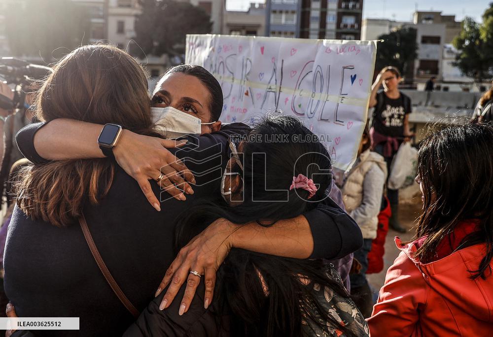 Rally For the Return to Classes - Valencia