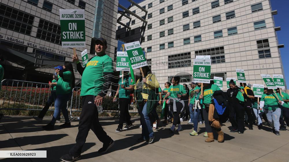 Healthcare Workers On Strike- LA