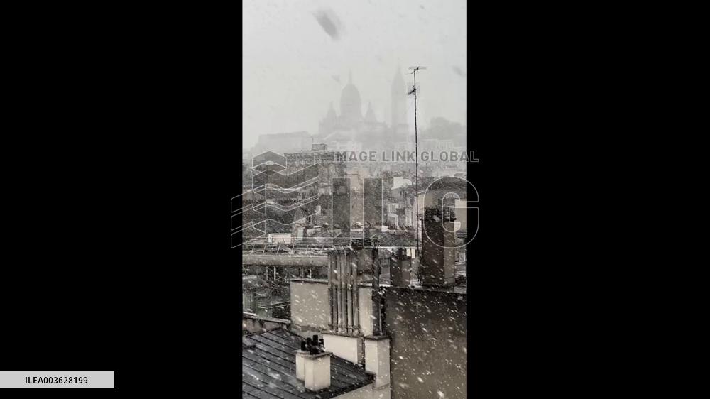 France: Paris Sees First Snowfall Of The Season