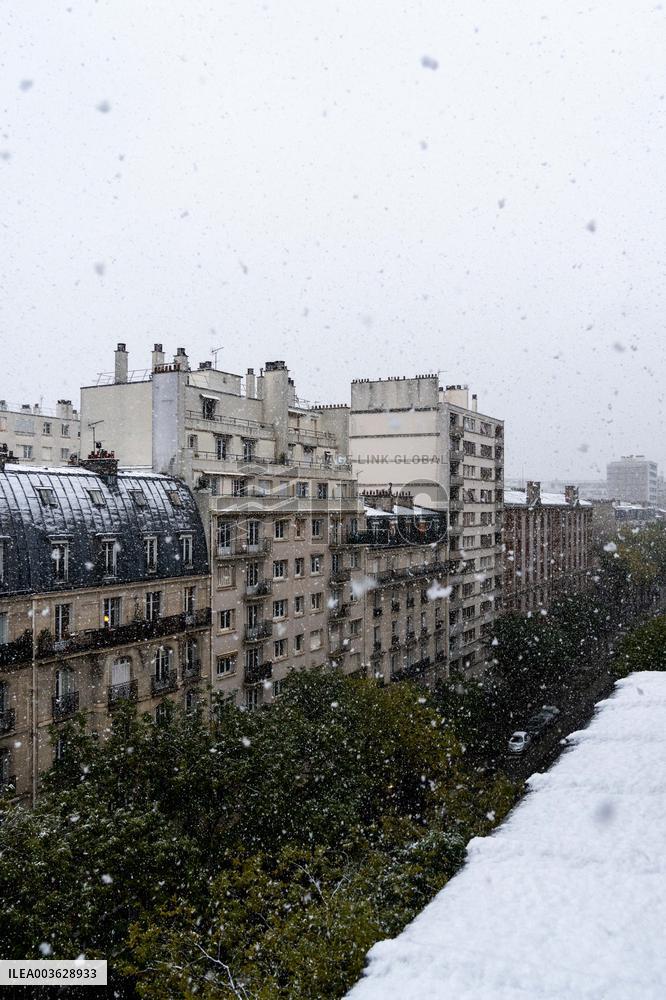 Caetano Snowstorm Hits Paris