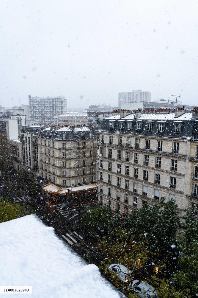 Caetano Snowstorm Hits Paris