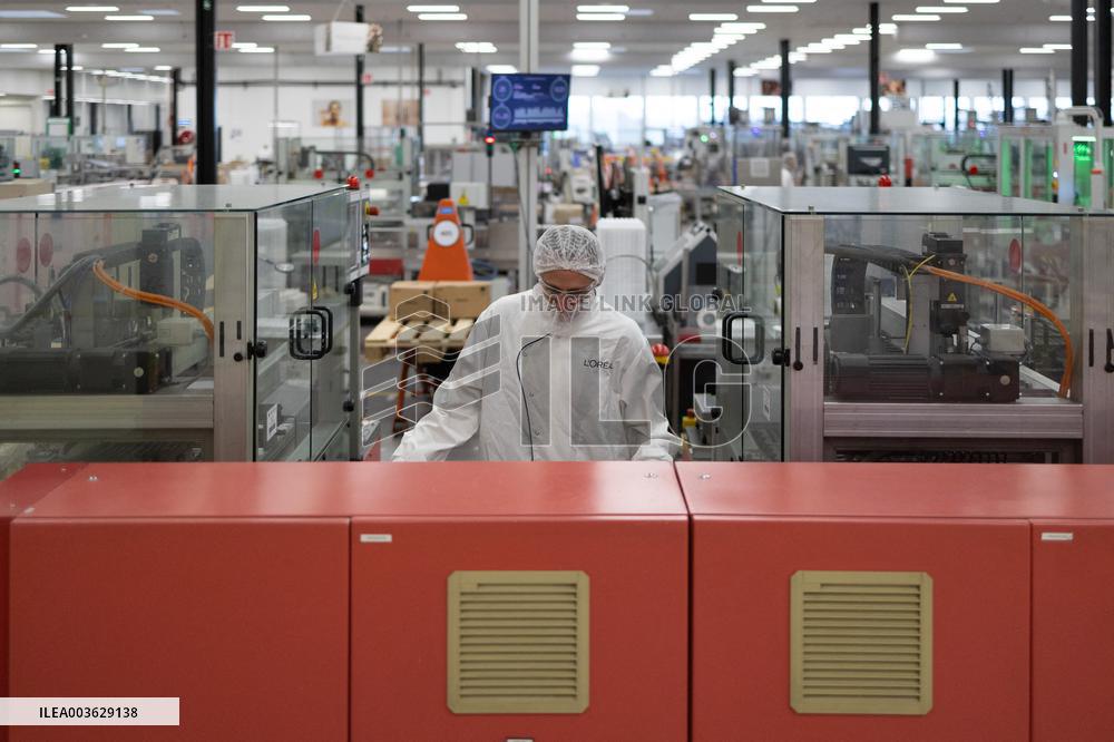 Visit of a L Oreal Production Site - Lassigny