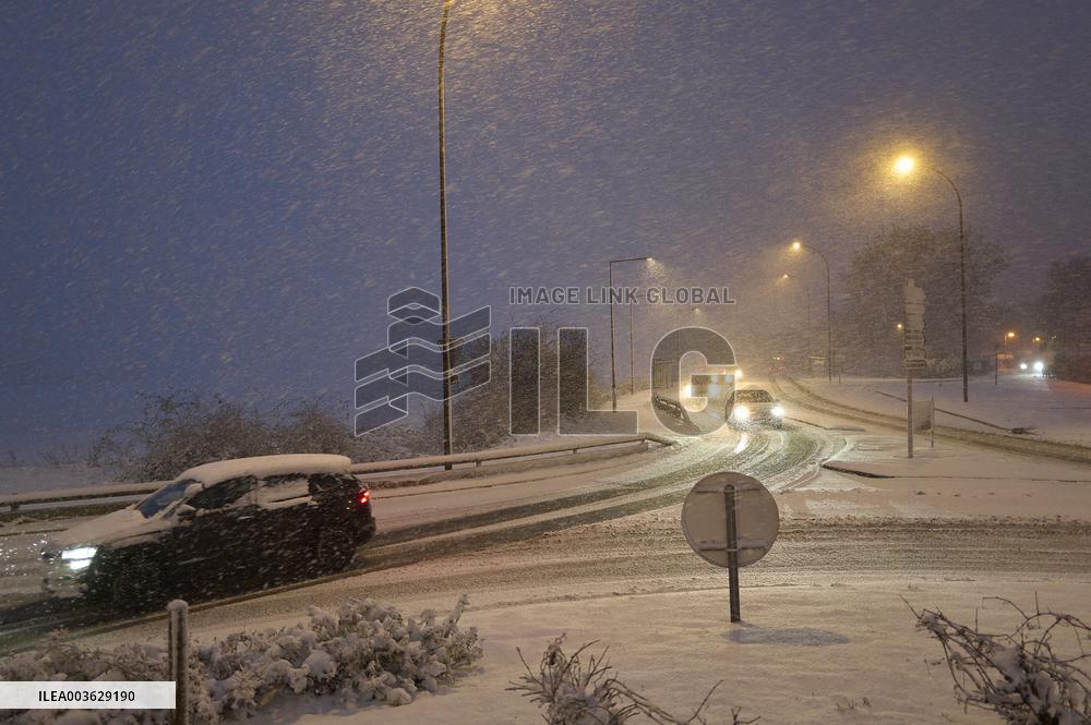 Snow Flurries Across Northern France