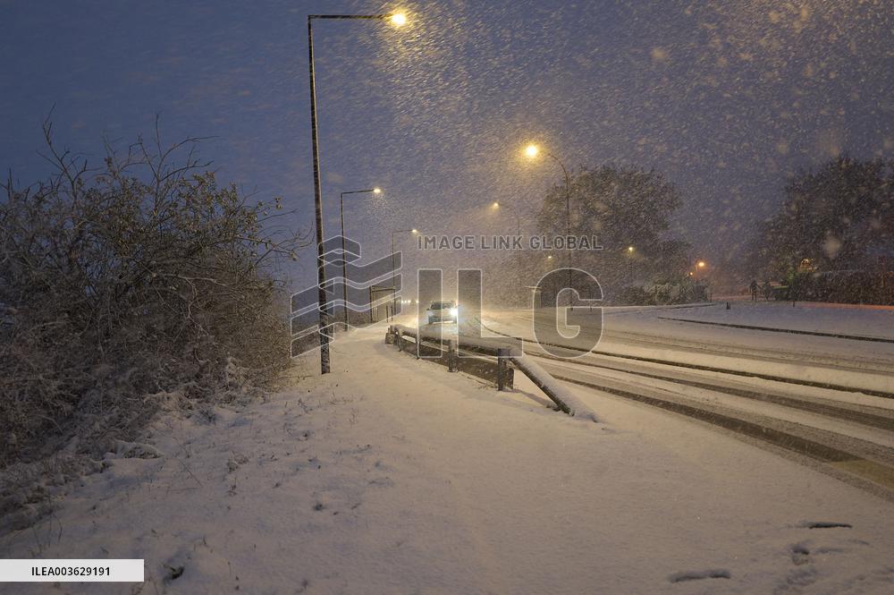 Snow Flurries Across Northern France