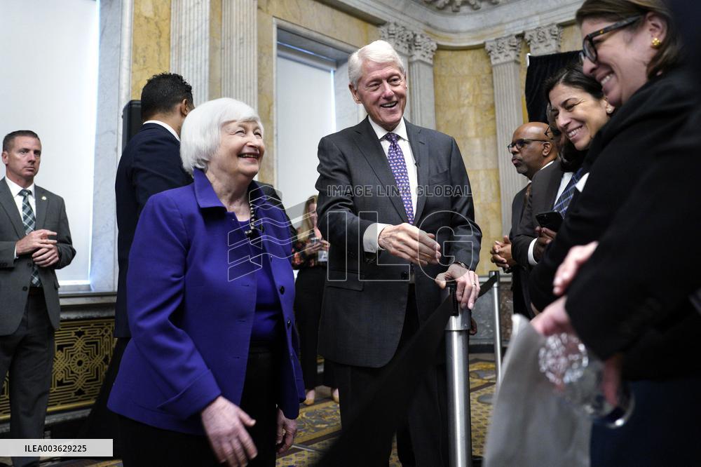 Janet Yellen and Bill Clinton at CDFI Fund - Washington