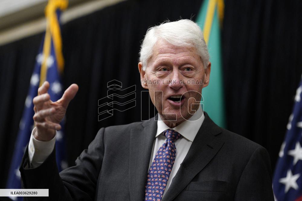 Janet Yellen and Bill Clinton at CDFI Fund - Washington