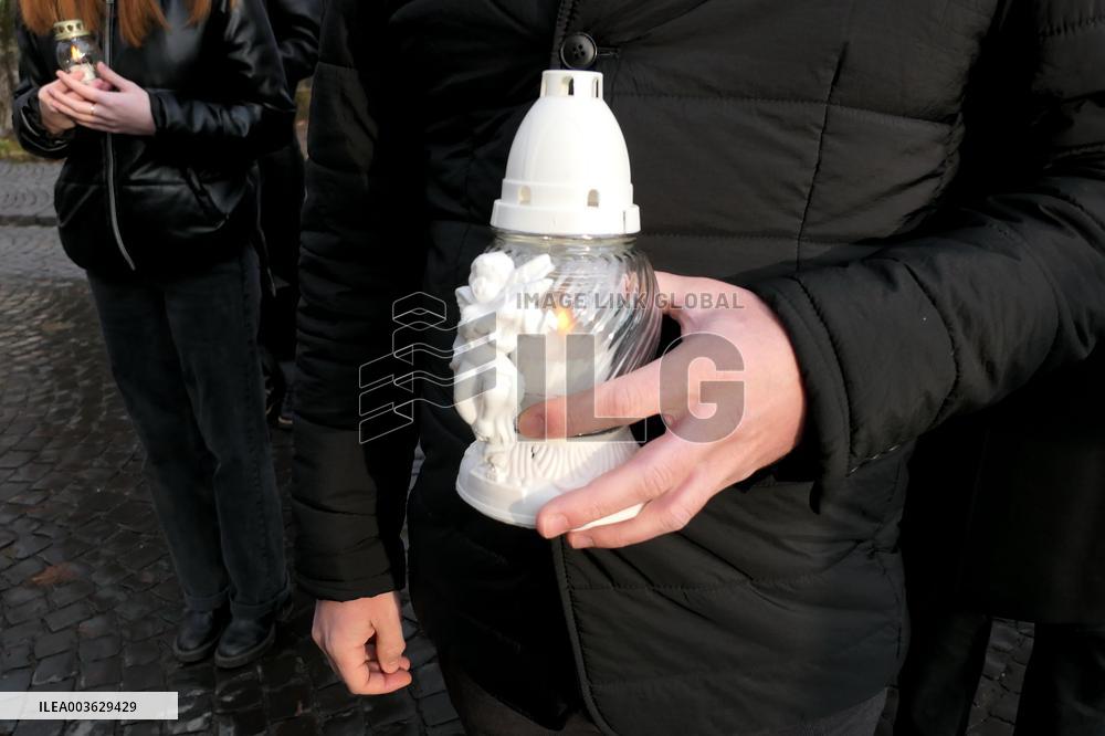 Uzhhorod honors memory of victims of Revolution of Dignity