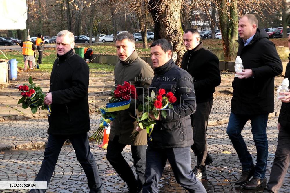 Uzhhorod honors memory of victims of Revolution of Dignity