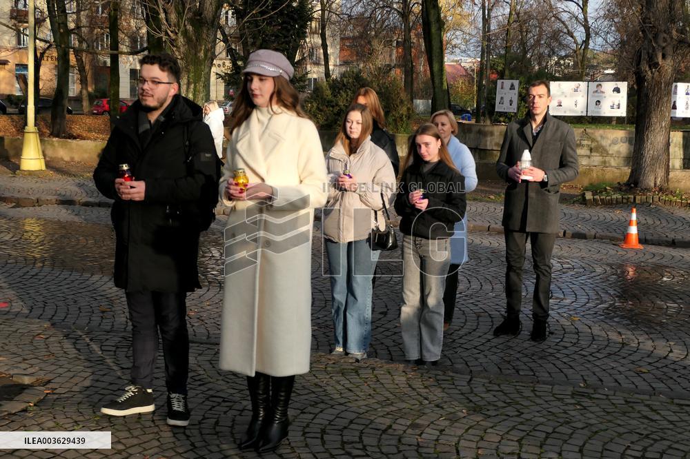 Uzhhorod honors memory of victims of Revolution of Dignity