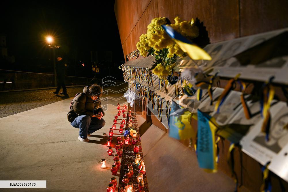 Lviv pays tribute to Heavenly Hundred Heroes