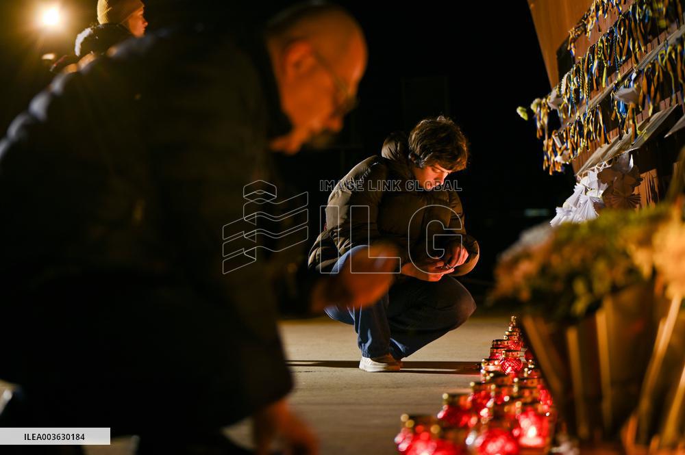 Lviv pays tribute to Heavenly Hundred Heroes