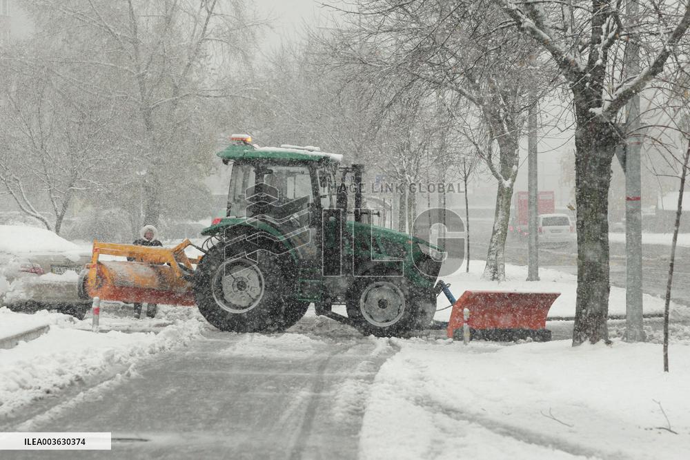 Wet snow in Kyiv