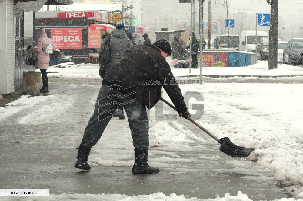 Wet snow in Kyiv
