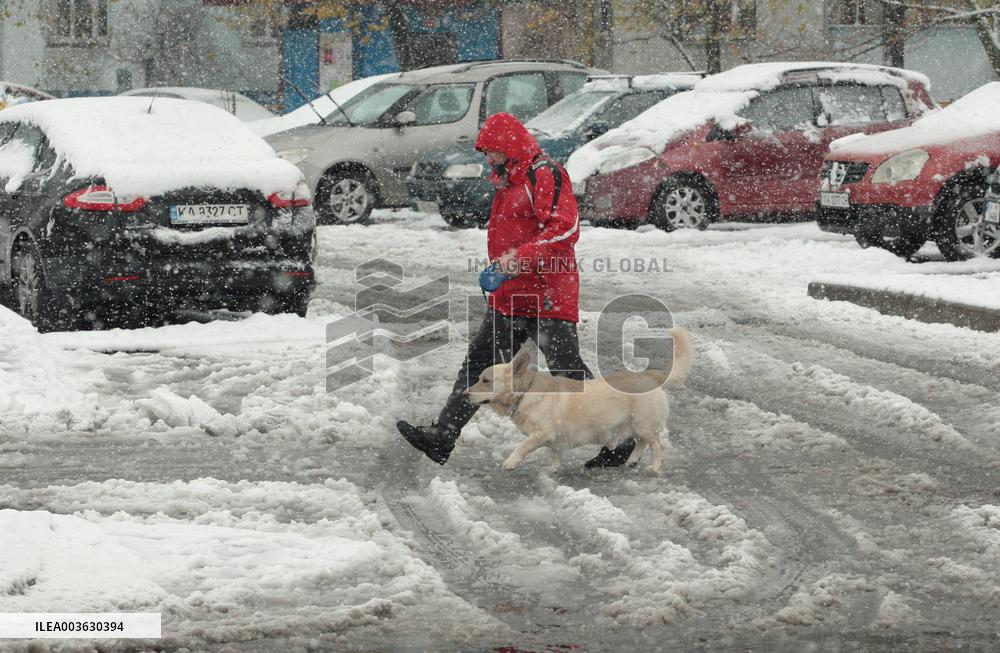 Wet snow in Kyiv