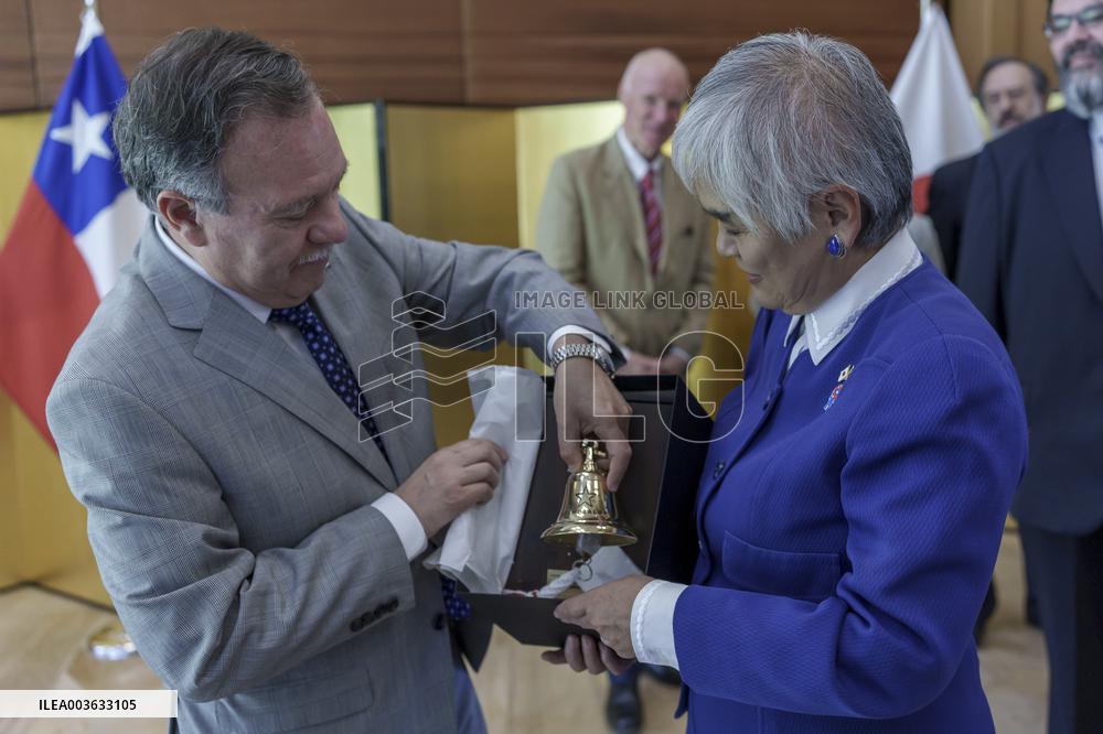 Embassy of Japan in Chile delivers donation for
project in educa