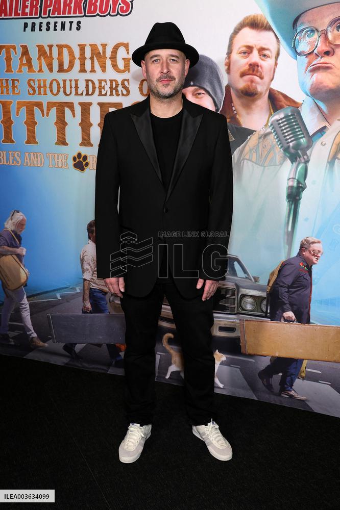 Standing On The Shoulders Of Kitties Premiere - LA