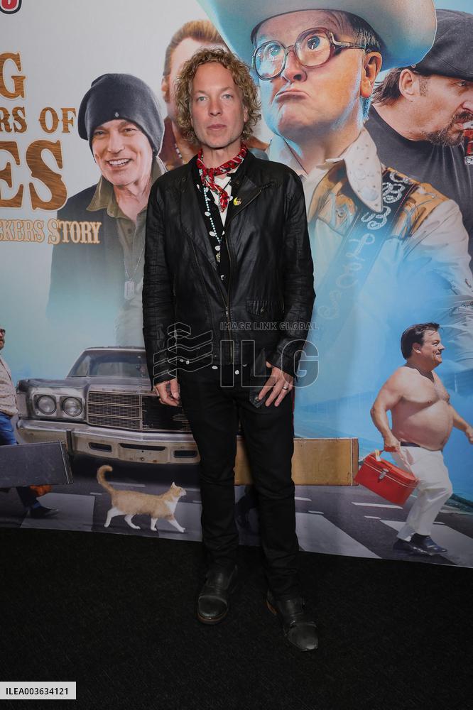 Standing On The Shoulders Of Kitties Premiere - LA