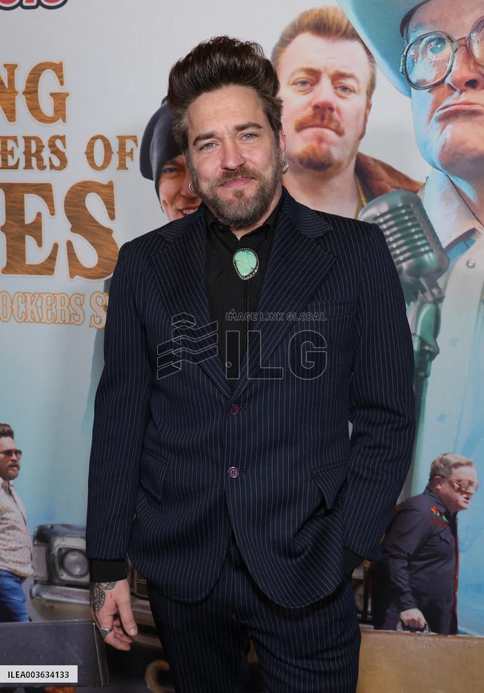 Standing On The Shoulders Of Kitties Premiere - LA