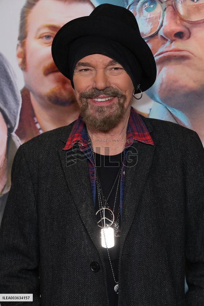 Standing On The Shoulders Of Kitties Premiere - LA