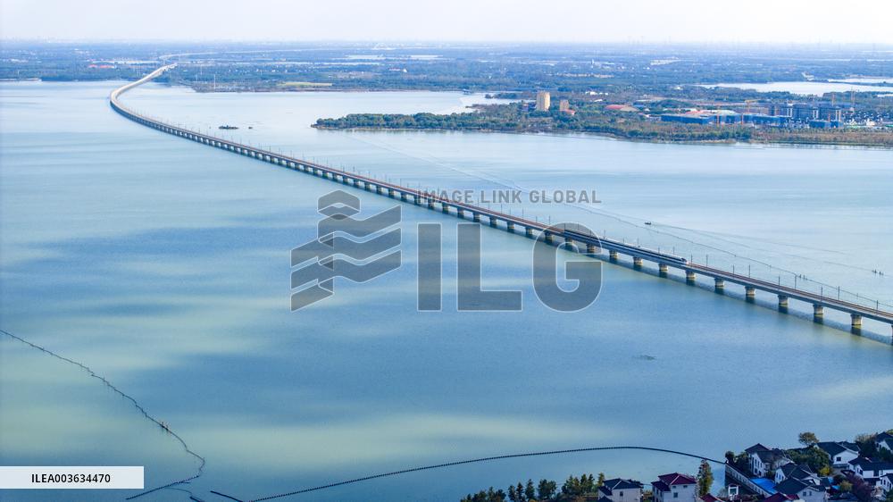 Shanghai-Suzhou-Huzhou High-speed Railway test run train
