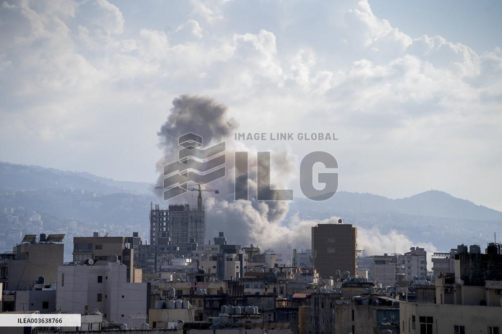 Israel Intensifies Its Bombing Raids on Lebanon