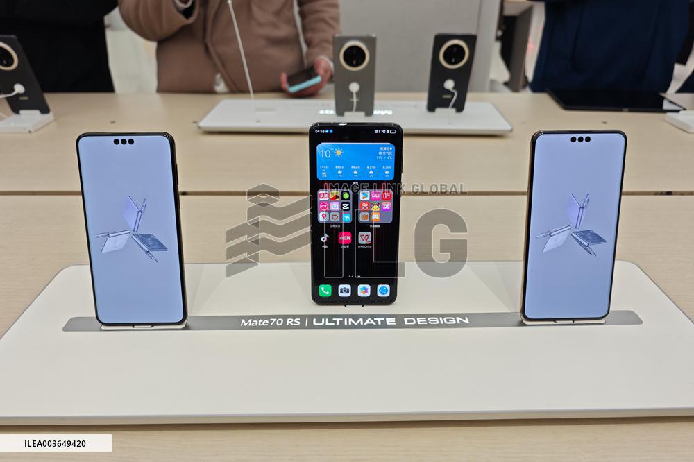 Huawei Release Mate70 MateX6 Phone