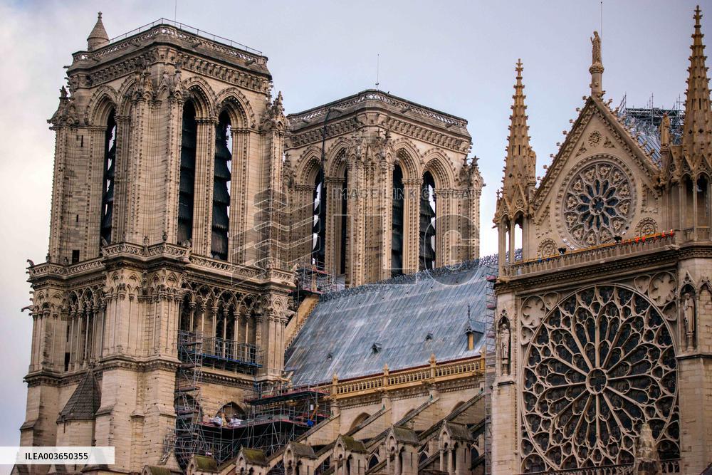 Illustration - Notre-Dame de Paris Cathedral - Paris