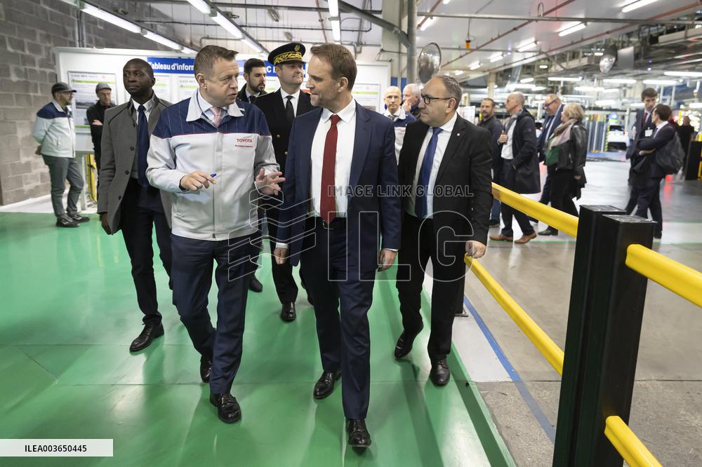 Marc Ferracci Visits Toyota Production Site - Valenciennes