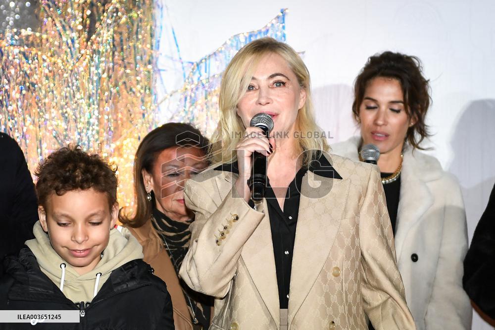 Faubourg Saint Honore Christmas Lights Unveiled in Paris FA