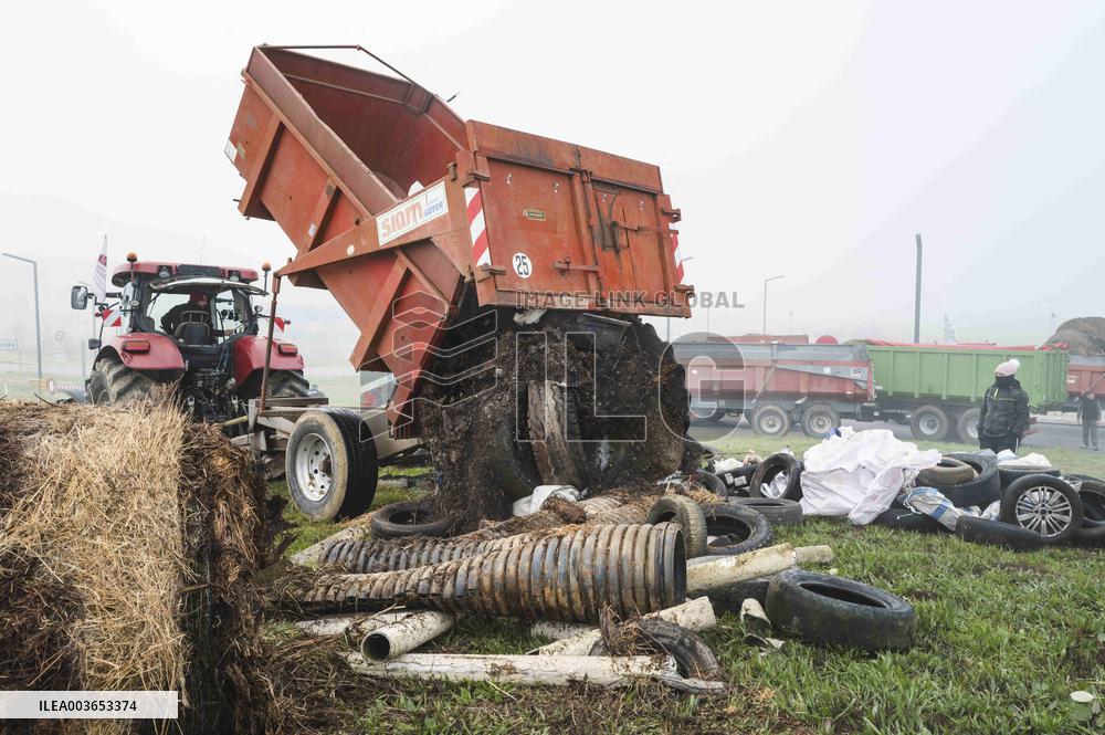 Angry Farmers Built A Mountain Of Wrath - France