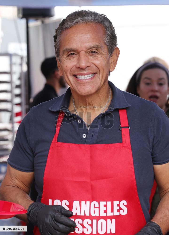 Thanks Giving Skid Row - LA