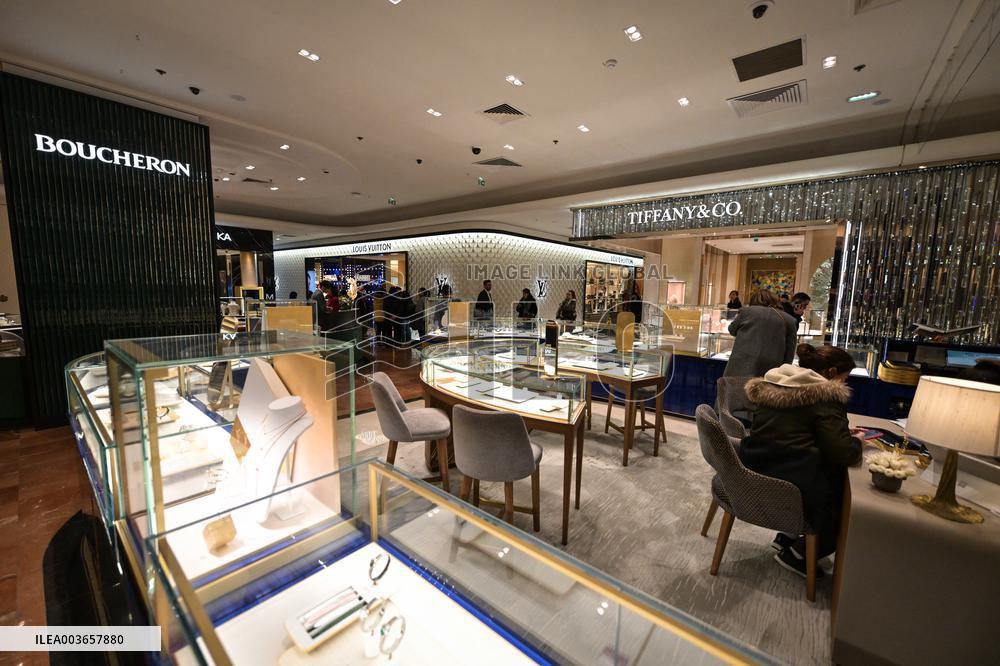 Shops in Paris FA