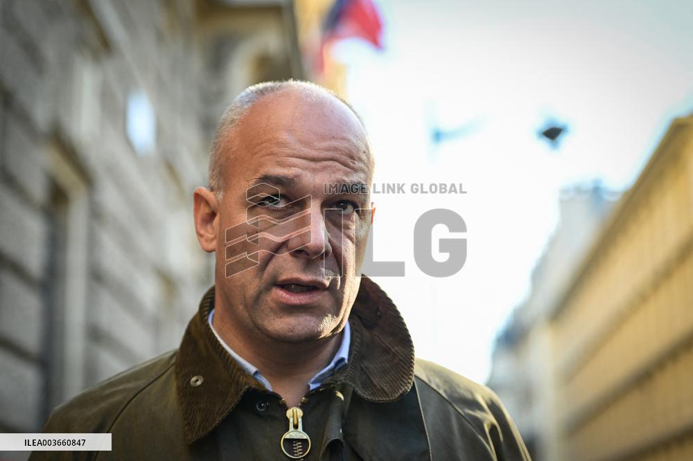 Meeting with French agricultural syndicates at the Ministry of Agriculture in Paris FA