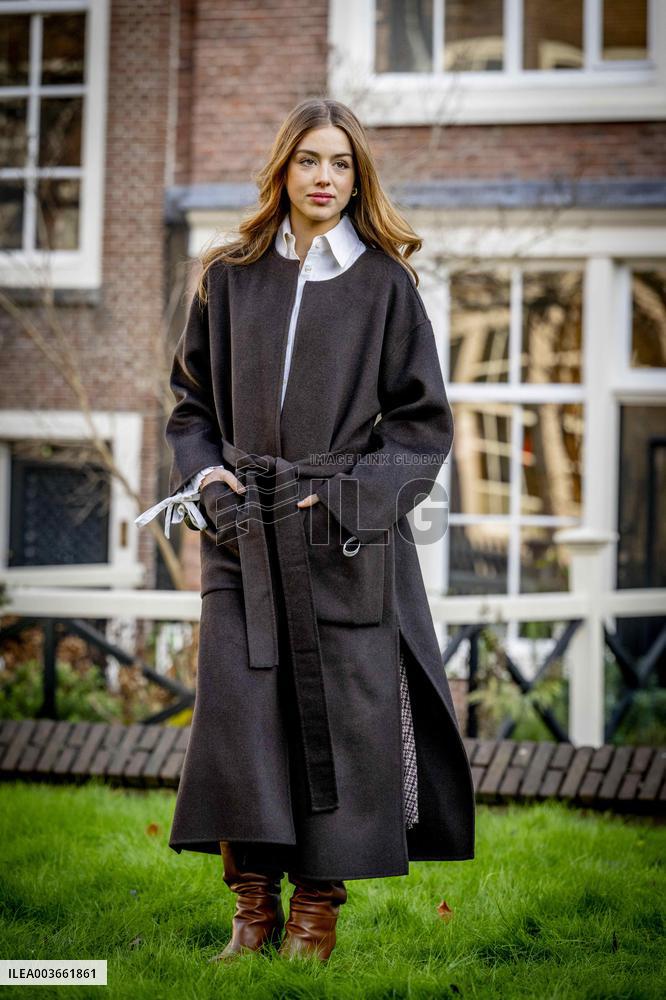 Royal Family Traditional Photo Session - Amsterdam