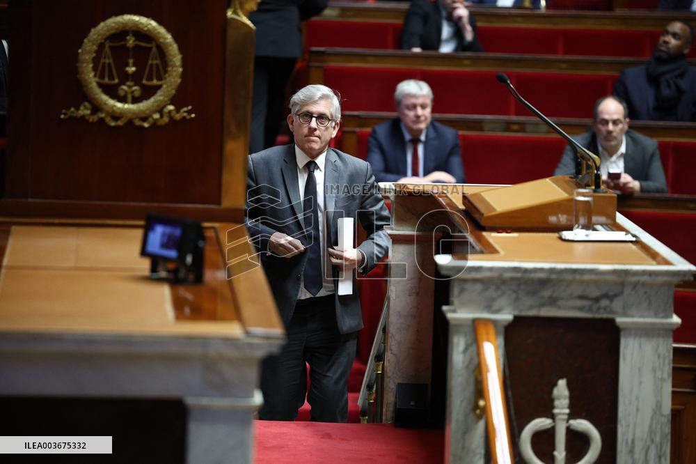 Draft Of The Social Security Bill 2025 Voting Session - Paris