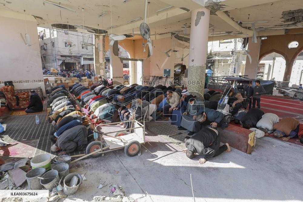 First Prayer At The Partially Restored Al-Farouq Mosque - Gaza