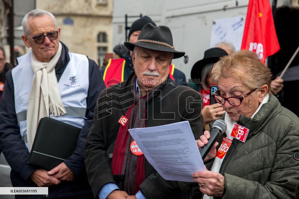 Demonstration For The Pension - Paris