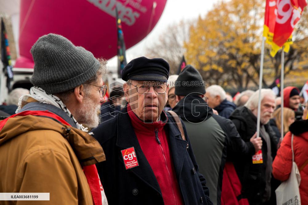 Demonstration For The Pension - Paris