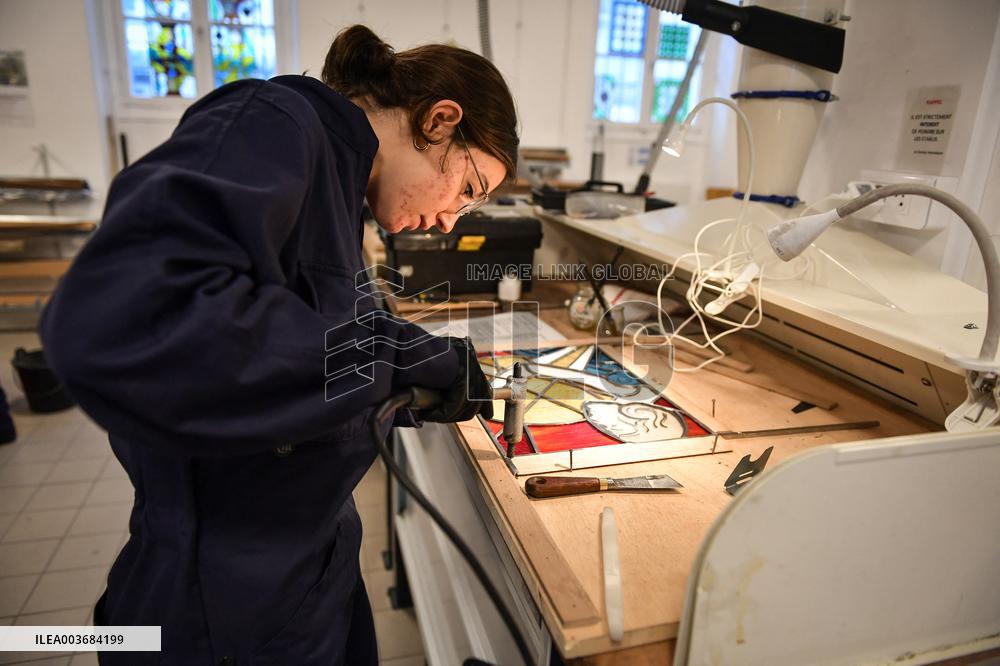 French Deputy Minister for Academic and Vocational
Success Alexandre Portier visits the Lucas de Nehou High School in Paris FA