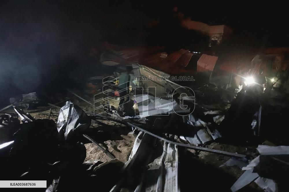 Israel Kills 20 In Attack On al-Mawasi Camp - Gaza